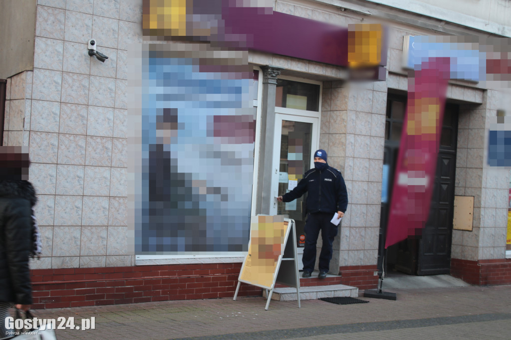 Deptak zamknięty przez straż pożarną i policję