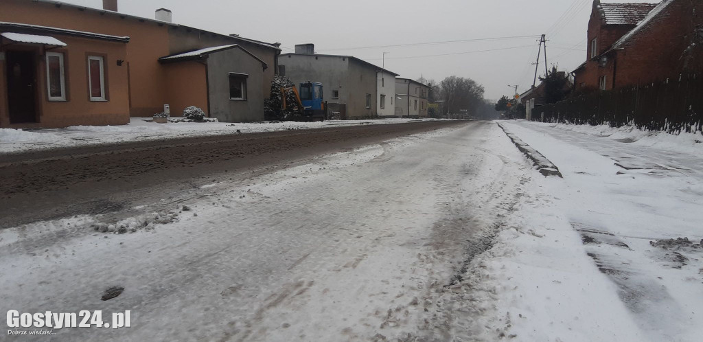 Zima znów zaskoczyła drogowców w regionie