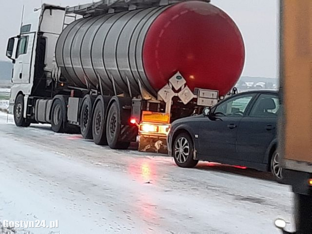 Zima znów zaskoczyła drogowców w regionie