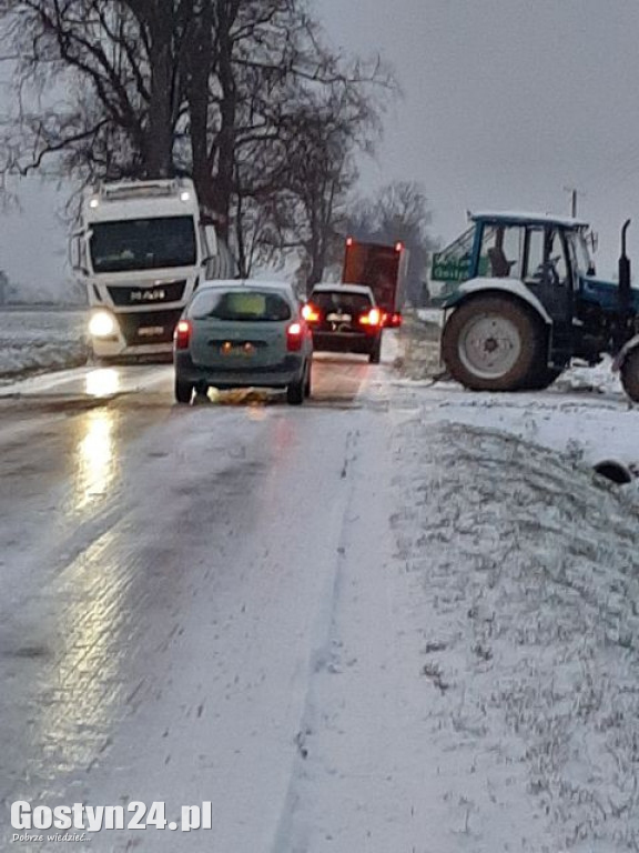 Zima znów zaskoczyła drogowców w regionie