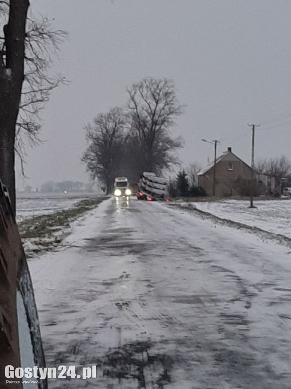 Zima znów zaskoczyła drogowców w regionie