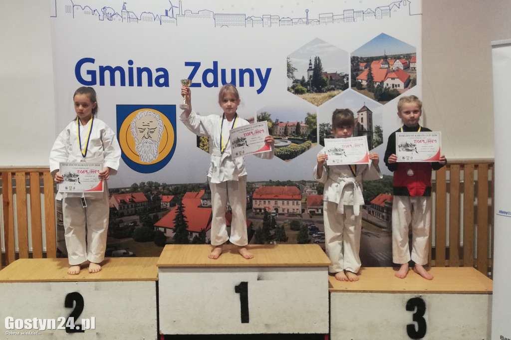Medale dla gostyńskiego klubu TKKF Tęcza