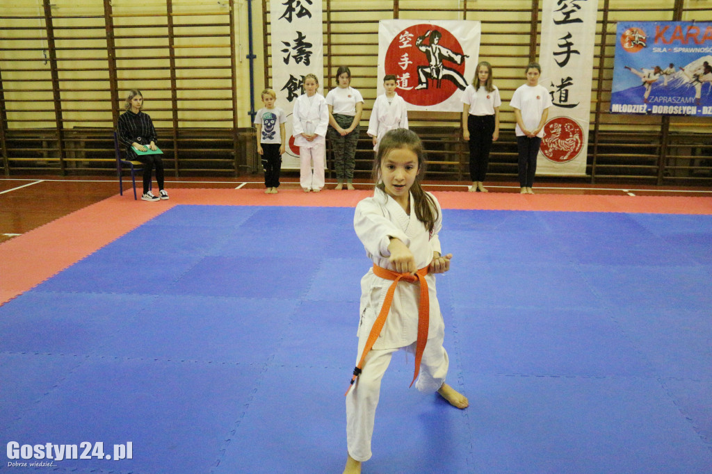 Mikołajkowy turniej karate klubu TKKF Tęcza