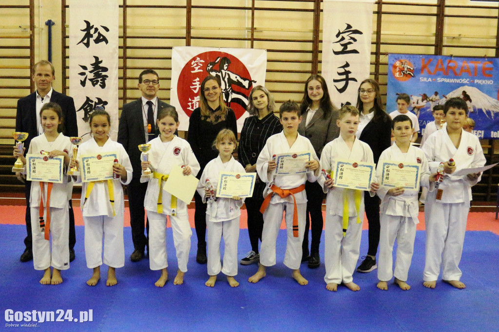 Mikołajkowy turniej karate klubu TKKF Tęcza