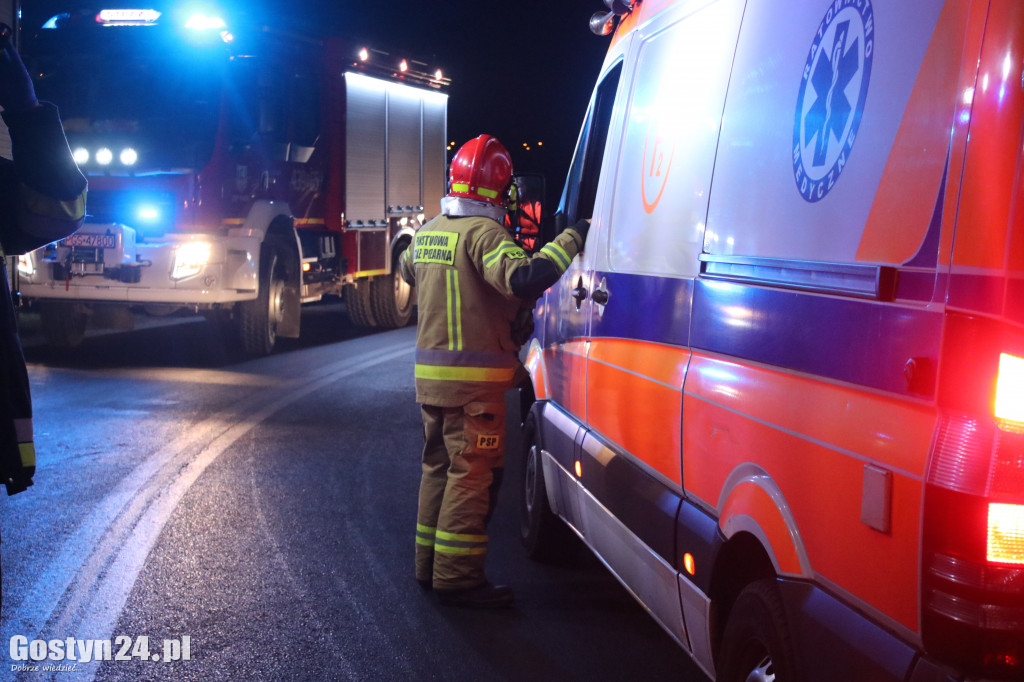 Auto dachowało w rowie na trasie Gostyń - Grabonóg