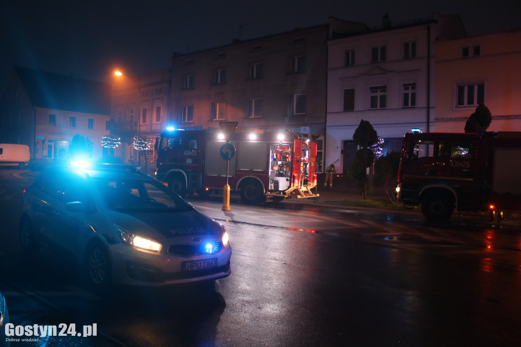 Zadymienie w sklepie na rynku w Krobi