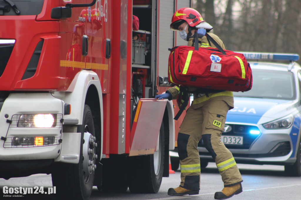Wypadek trzech aut na drodze Piaski-Gostyń