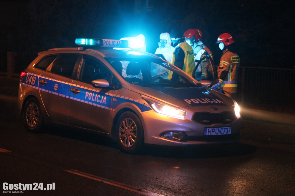 Zderzenie trzech pojazdów na DW 434 w Gostyniu