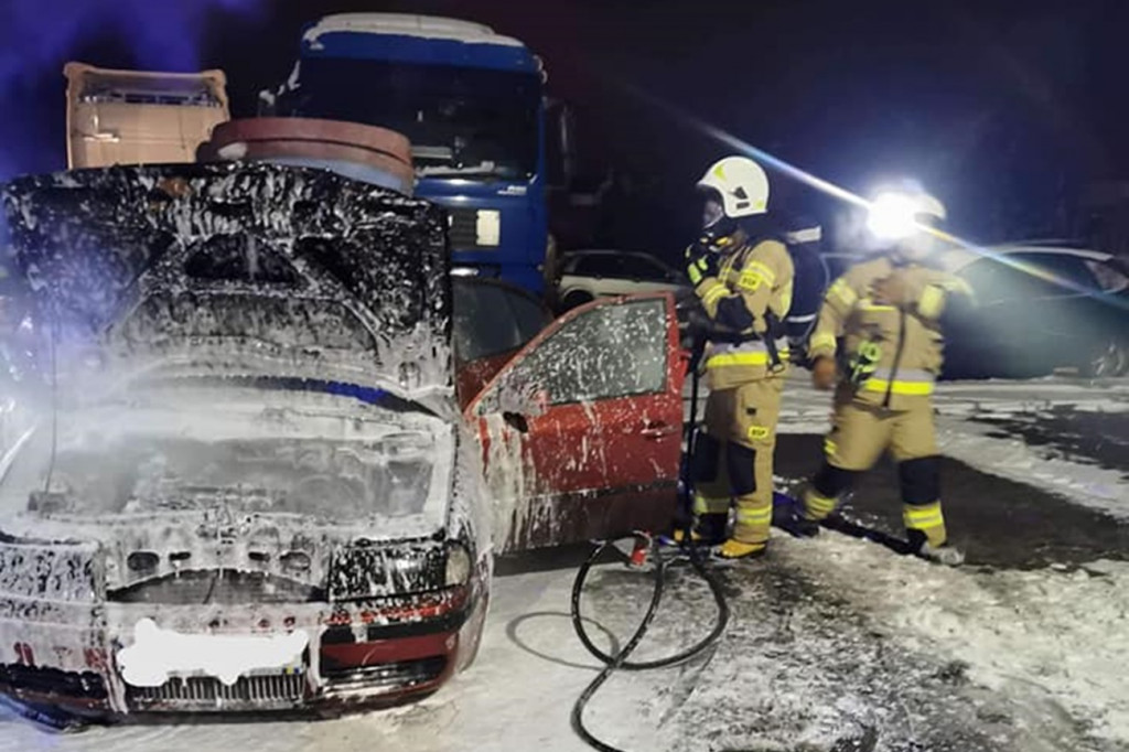 Pożar auta osobowego w Czeluścinku
