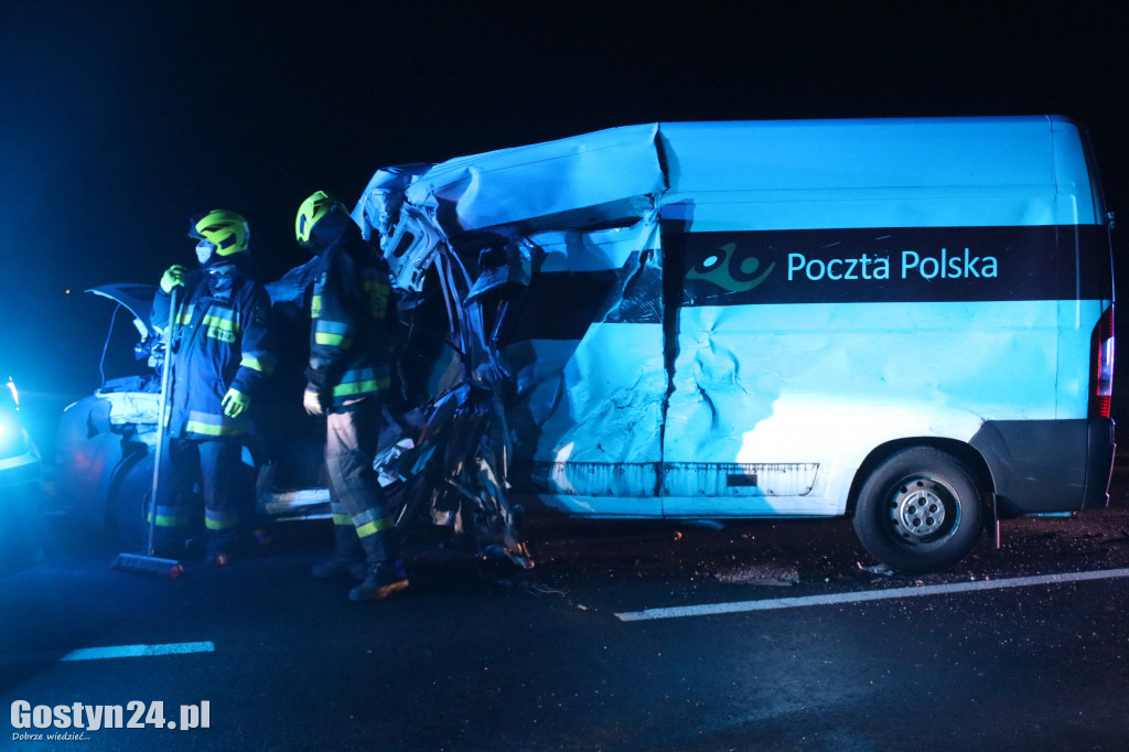 Wypadek samochodów dostawczych między Gostyniem a Krobią