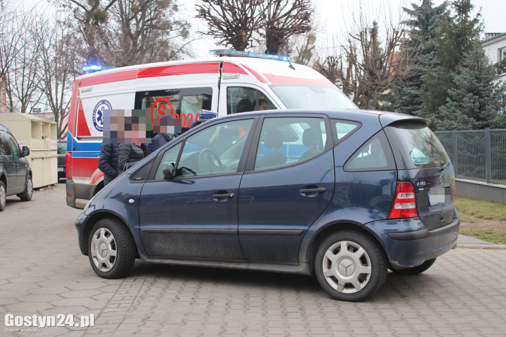Zderzenie samochodu osobowego i rowerzystki w Gostyniu