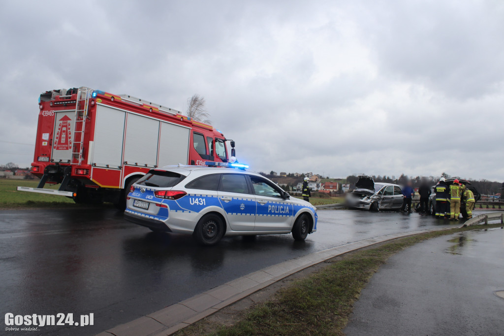 Zderzenie Citroena i Audi na trasie Gostyń-Grabonóg