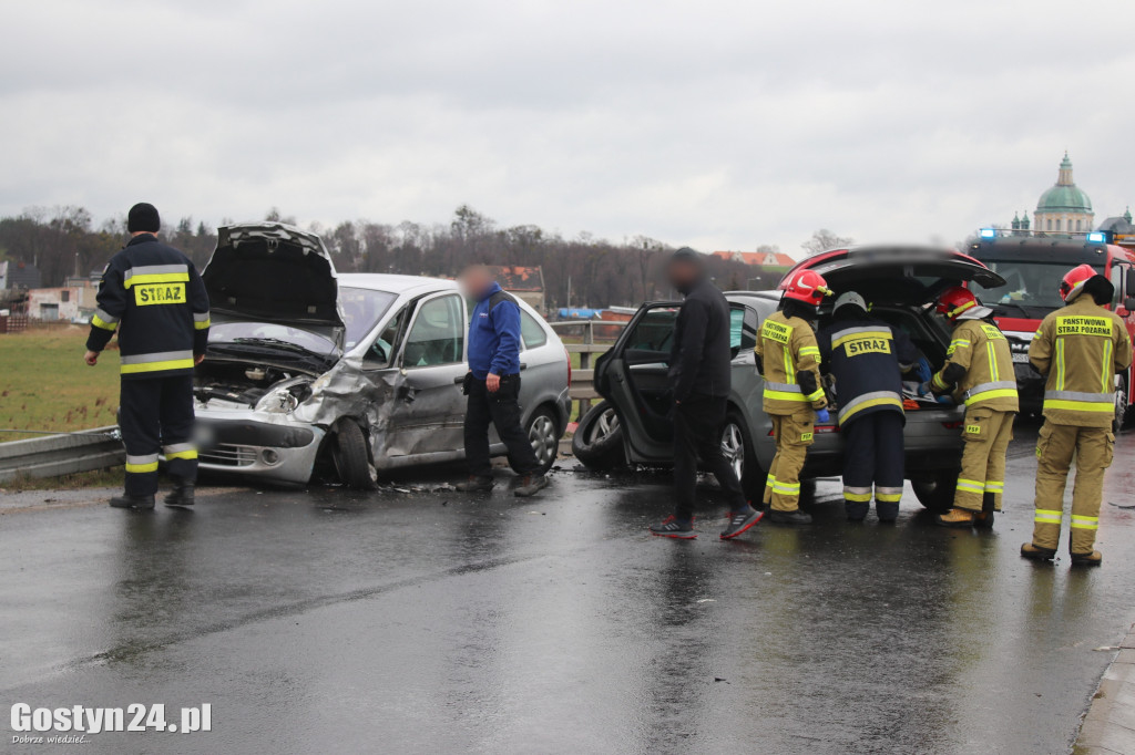 Zderzenie Citroena i Audi na trasie Gostyń-Grabonóg