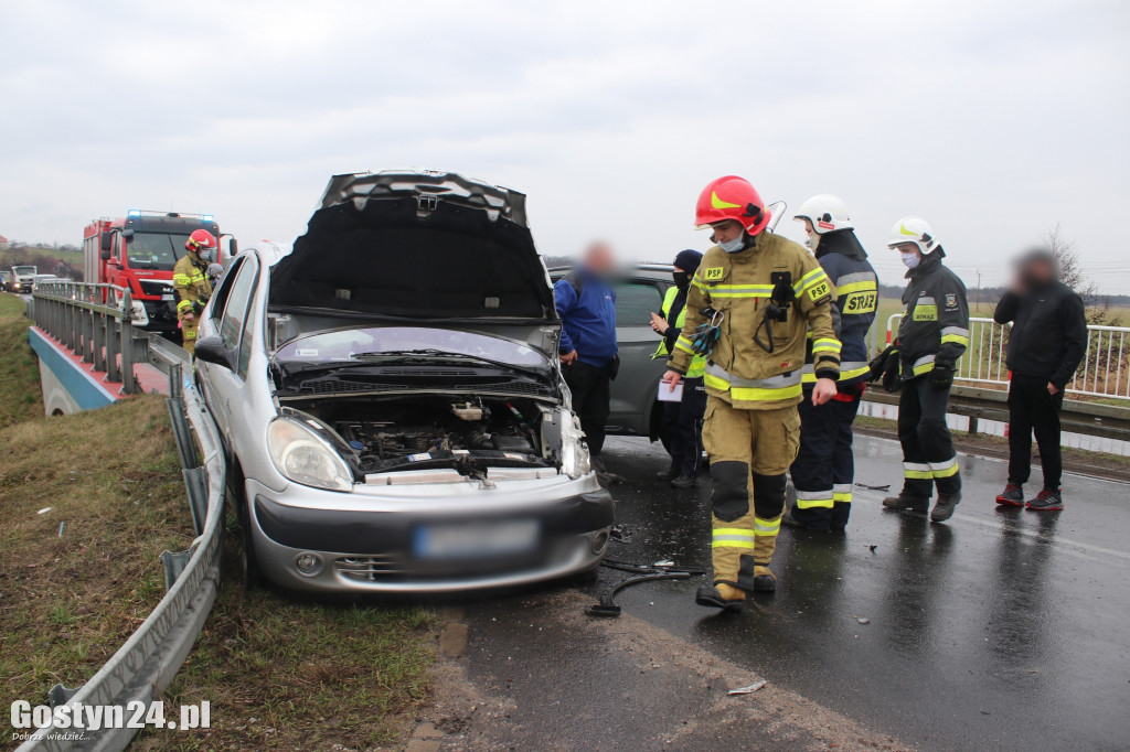 Zderzenie Citroena i Audi na trasie Gostyń-Grabonóg