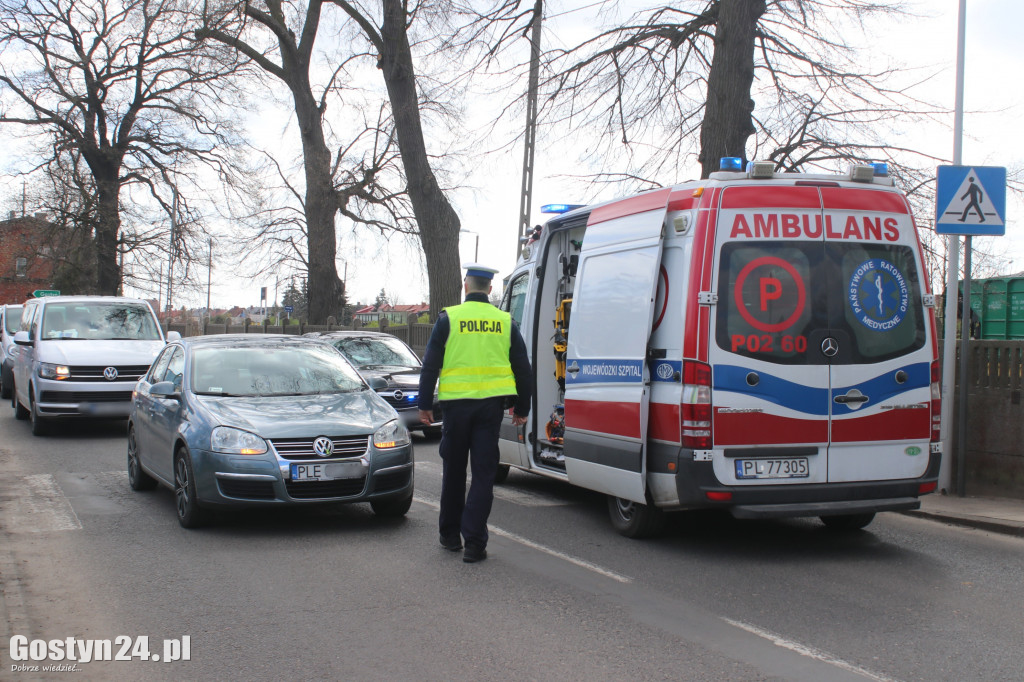 Wypadek na ul. Dworcowej w Poniecu