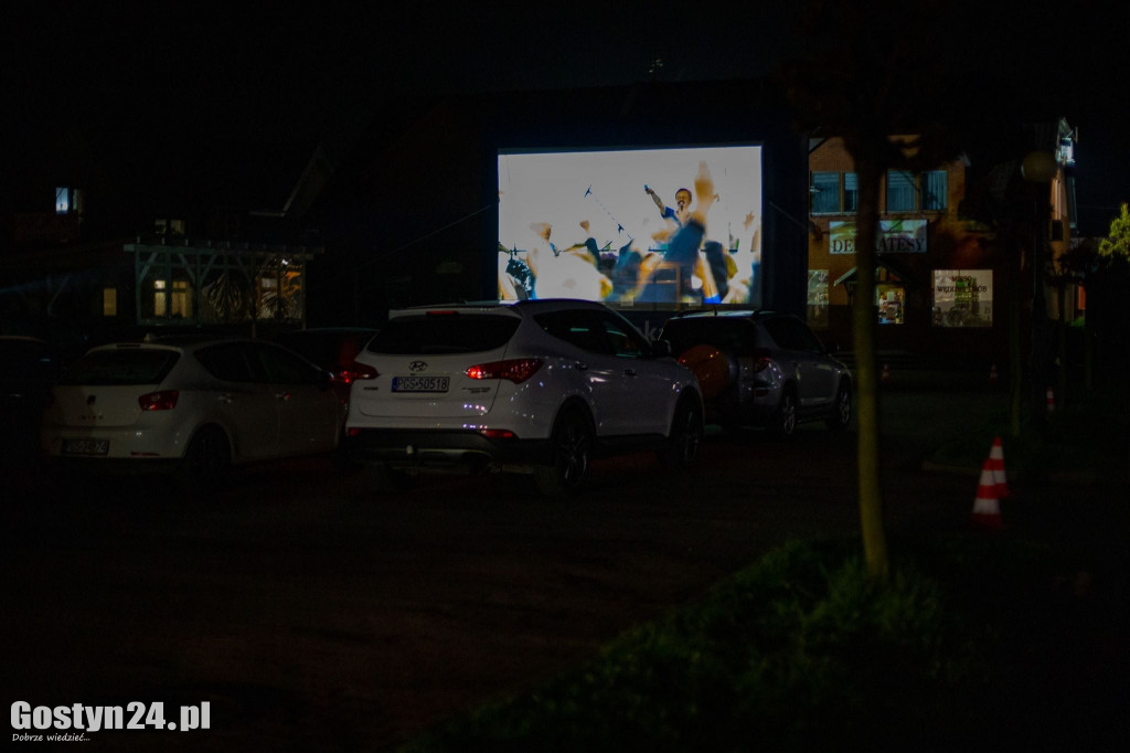 Kino samochodowe w Pępowie