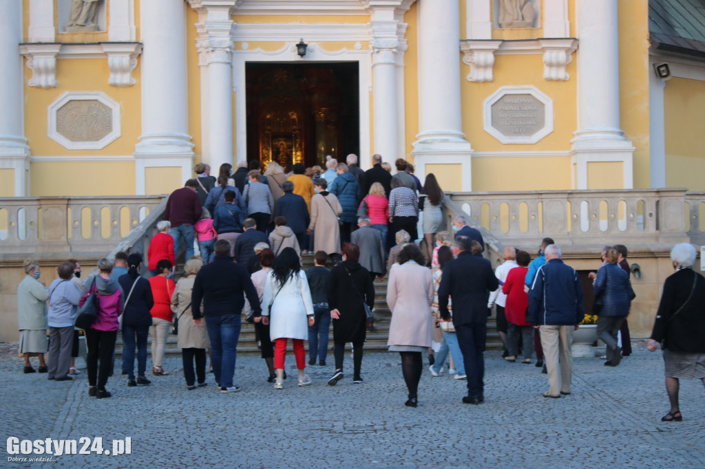 Procesja fatimska ulicami Gostynia