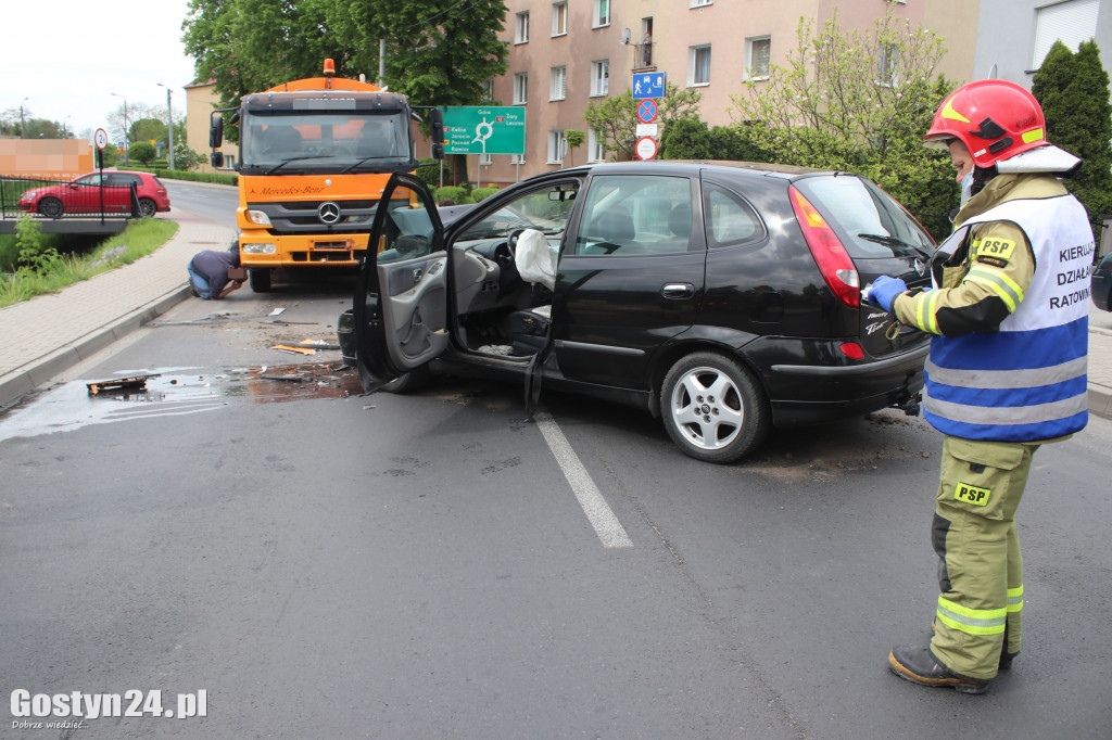 Zdarzenie drogowe na ul. Mostowej w Gostyniu