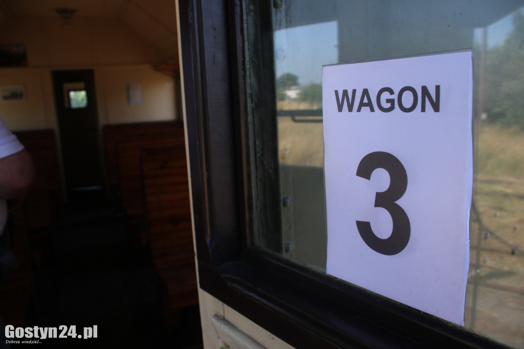 Pociąg z zabytkowymi wagonami w Gostyniu