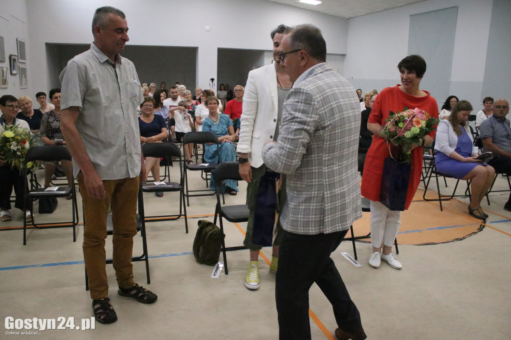 Wystawa Podobieństwa i Różnice w GOKSiAL w Pępowie