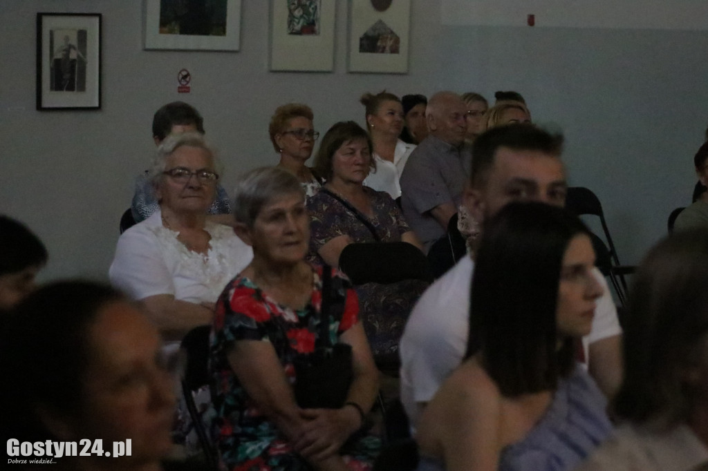 Wystawa Podobieństwa i Różnice w GOKSiAL w Pępowie