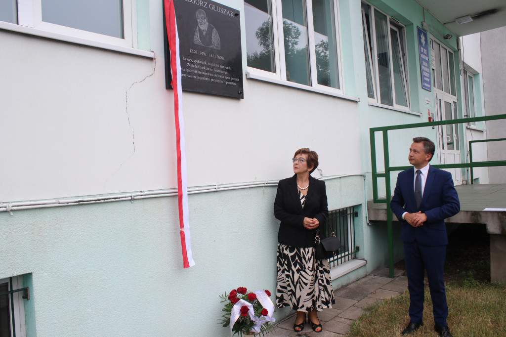 Odsłonięcie tablicy upamiętniającej dr Głuszaka