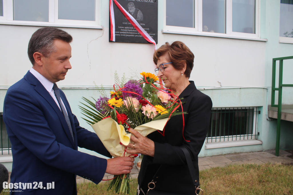 Odsłonięcie tablicy upamiętniającej dr Głuszaka