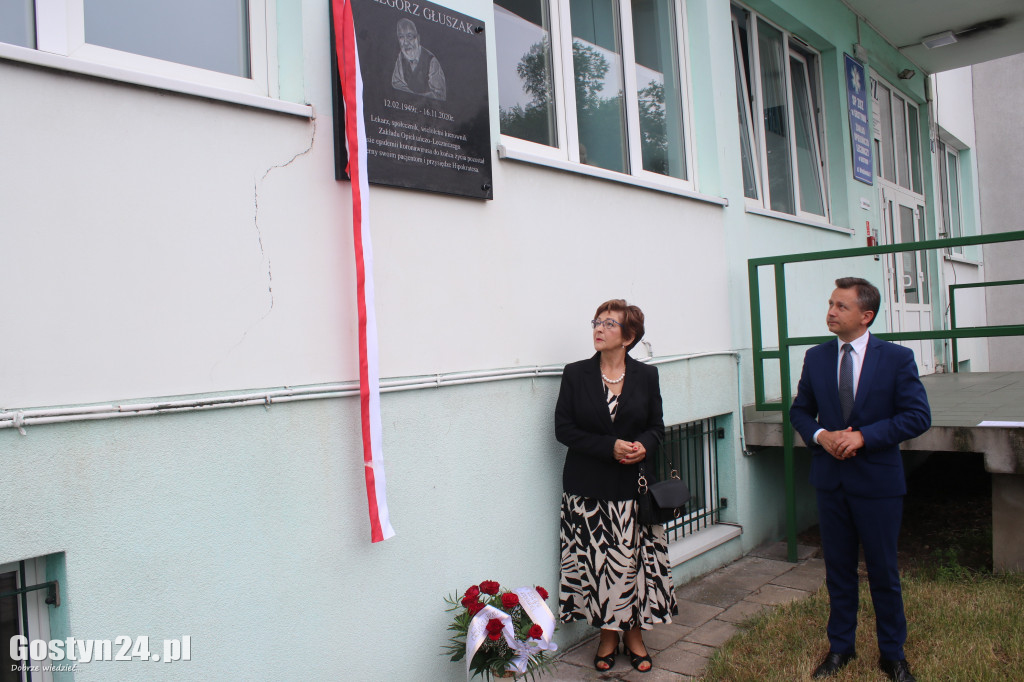 Odsłonięcie tablicy upamiętniającej dr Głuszaka
