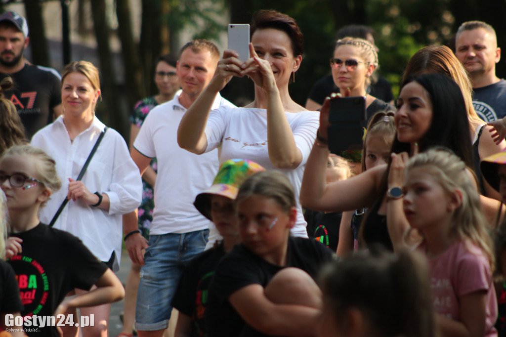 Wituś Dance Challenge w parku miejskim