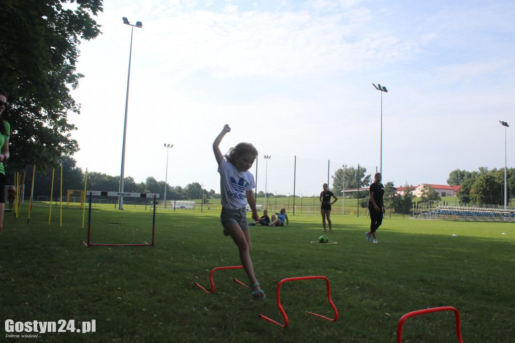 Sportowe Potyczki Rodzinne na gostyńskim stadionie
