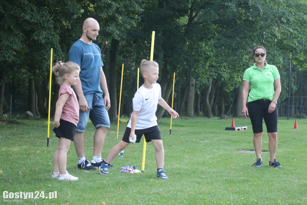 Sportowe Potyczki Rodzinne na gostyńskim stadionie