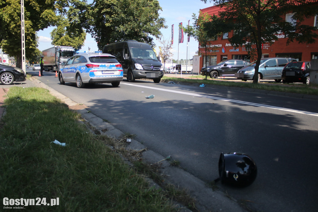 Zderzenie skutera i osobówki na ul. Poznańskiej