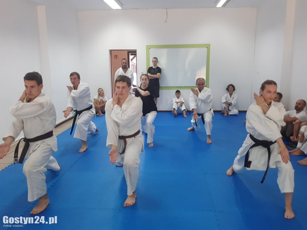 Karatecy na obozie w Ośrodku Szkolenia Sportowego w Brzedni.
