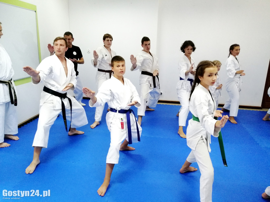 Karatecy na obozie w Ośrodku Szkolenia Sportowego w Brzedni.