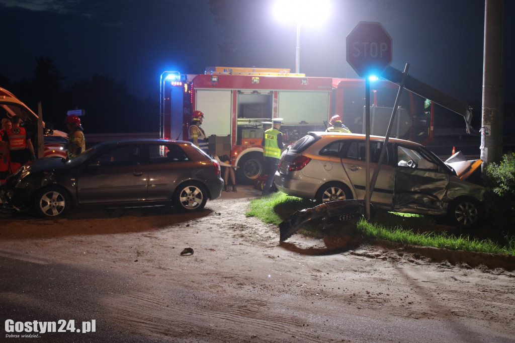 Wypadek na skrzyżowaniu w Kunowie