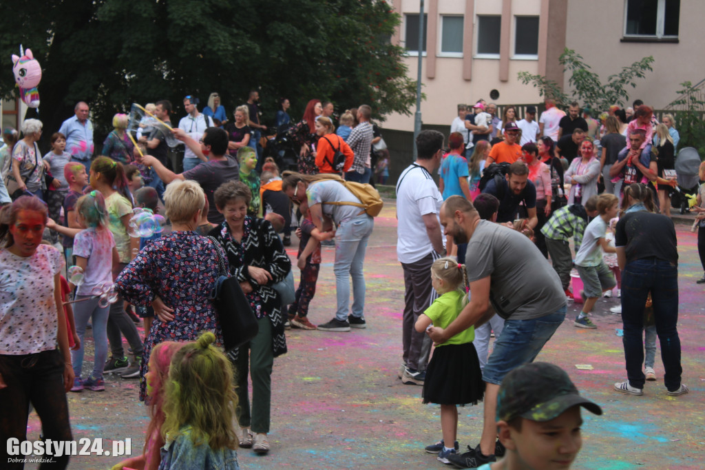 Święto holi w parku i nowy sezon artystyczny w Hutniku