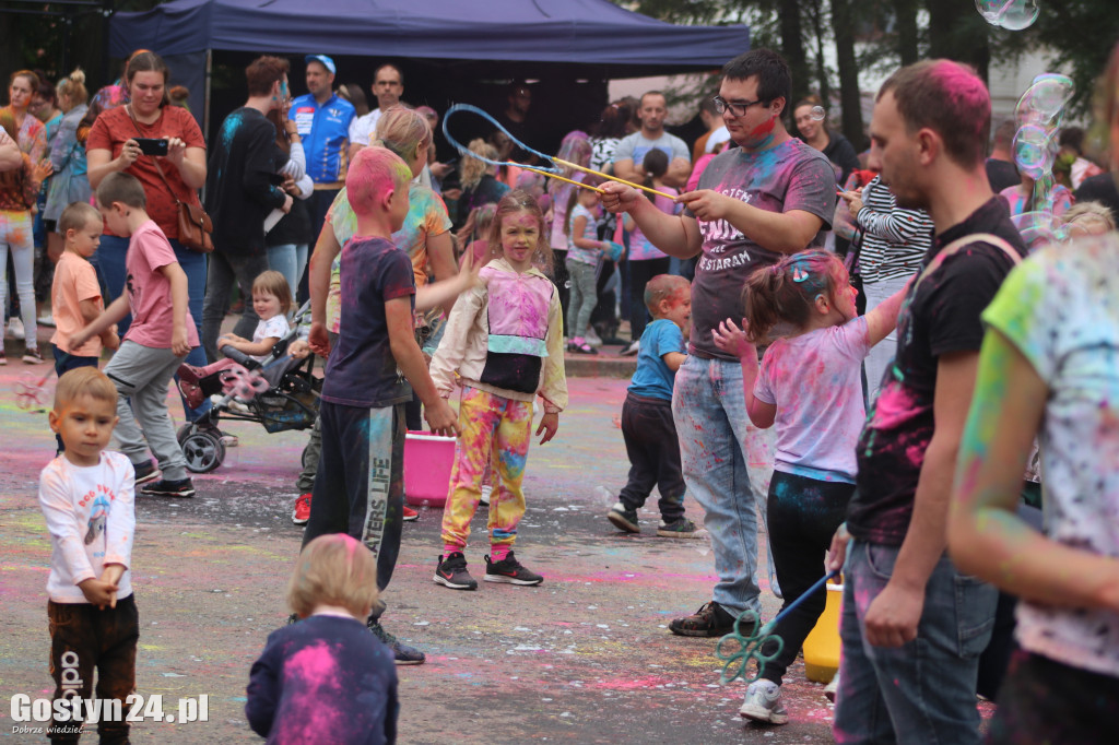 Święto holi w parku i nowy sezon artystyczny w Hutniku