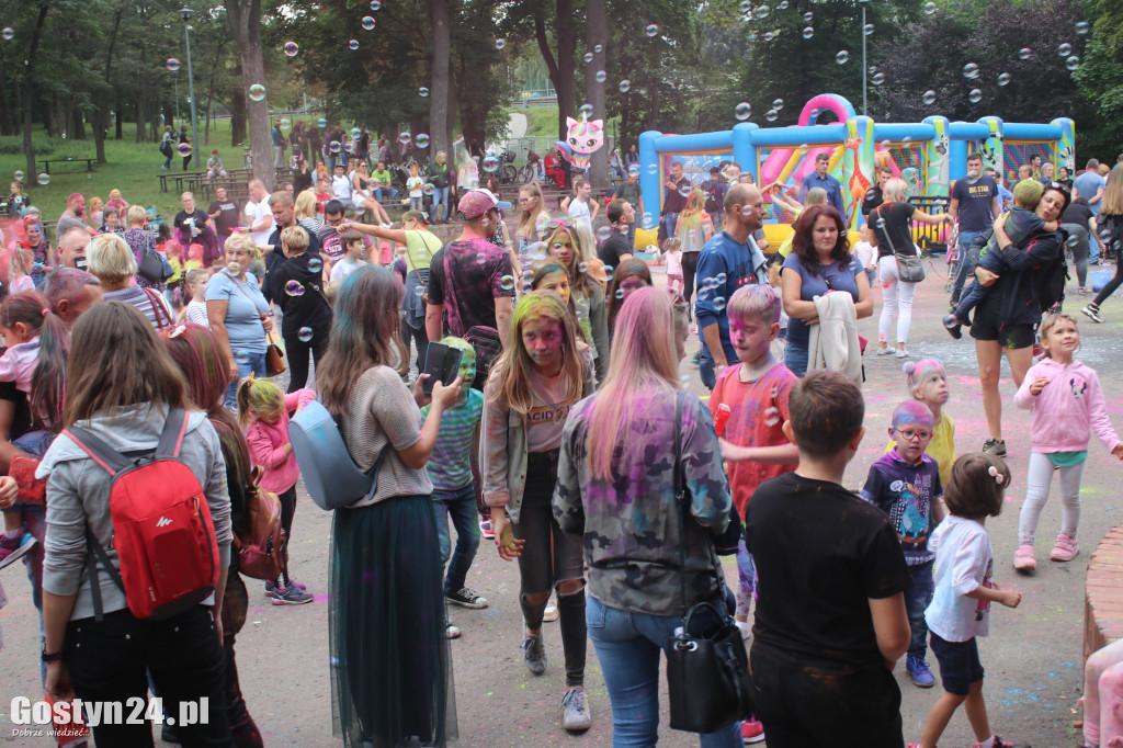 Święto holi w parku i nowy sezon artystyczny w Hutniku