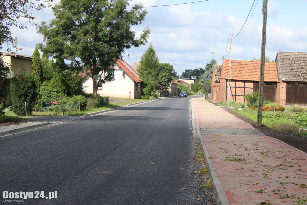 Wyremontowana droga w Dzięczynie