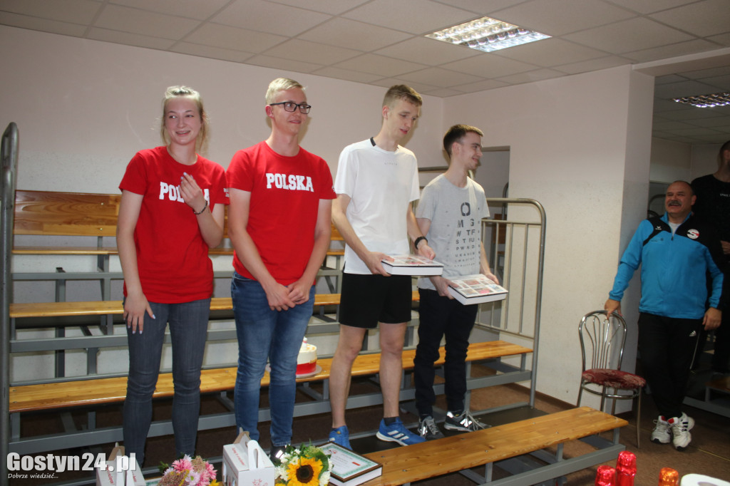 Powitanie medalistów z KS Start Gostyń