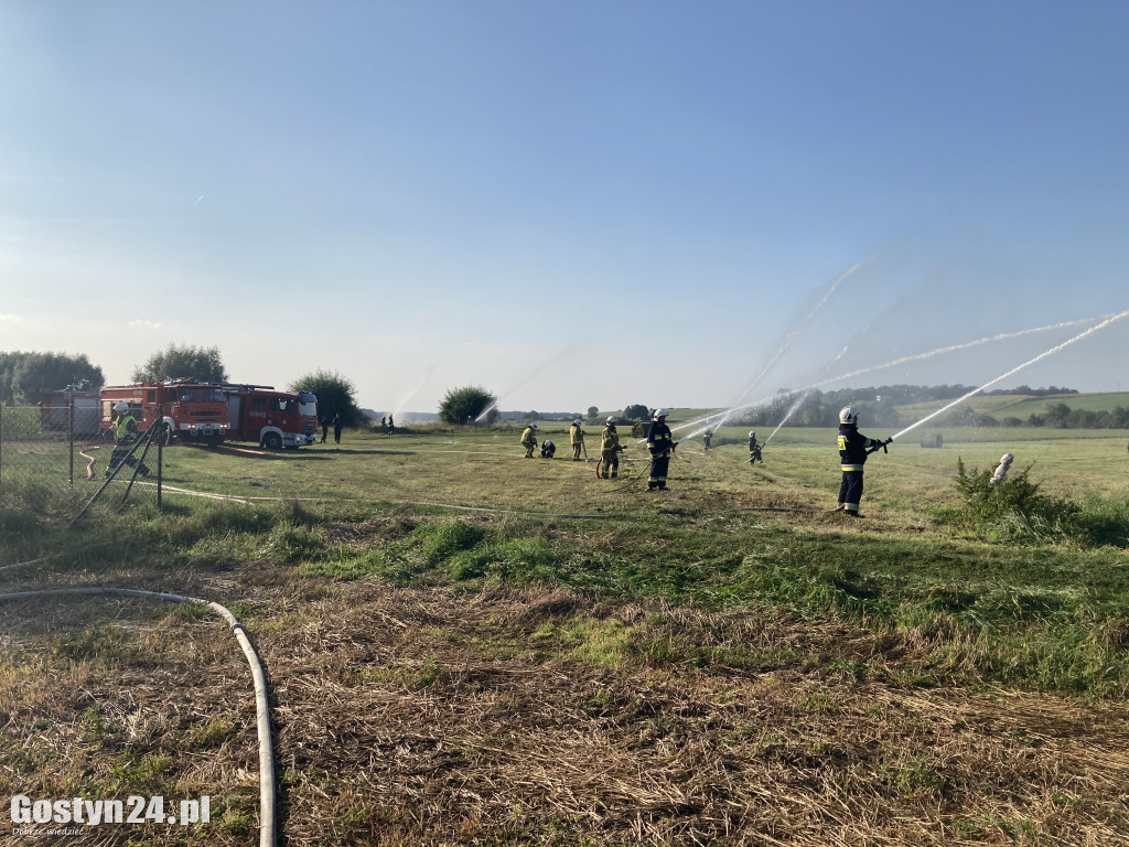 Ćwiczenia jednostek straży pożarnej w Talarach