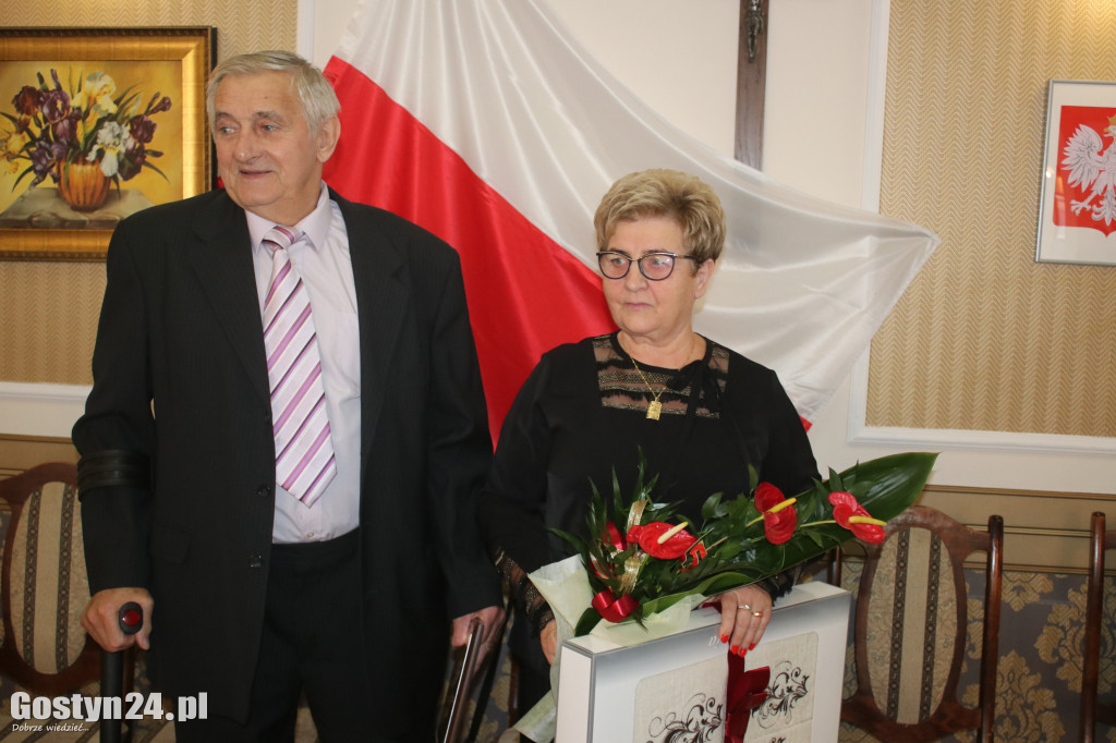 Uroczystość wręczenia medali za długoletnie pożycie w Poniecu