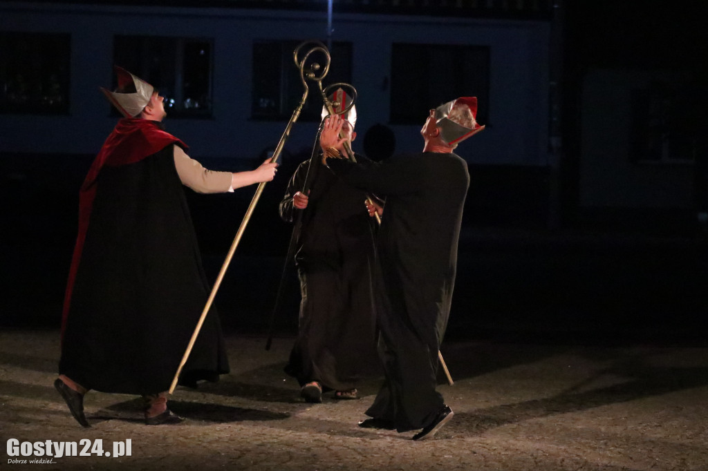 Spektakl Zapomniana Historia na pogorzelskim rynku