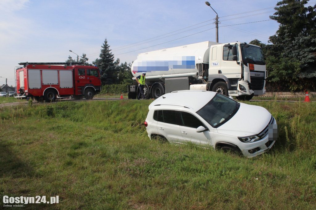 Niebezpieczne zdarzenie na drodze wojewódzkiej w Gostyniu