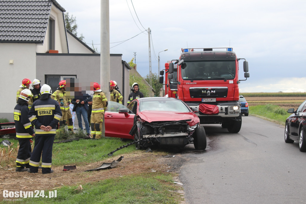 Zderzeni busa i osobówki w Drzęczewie Pierwszym