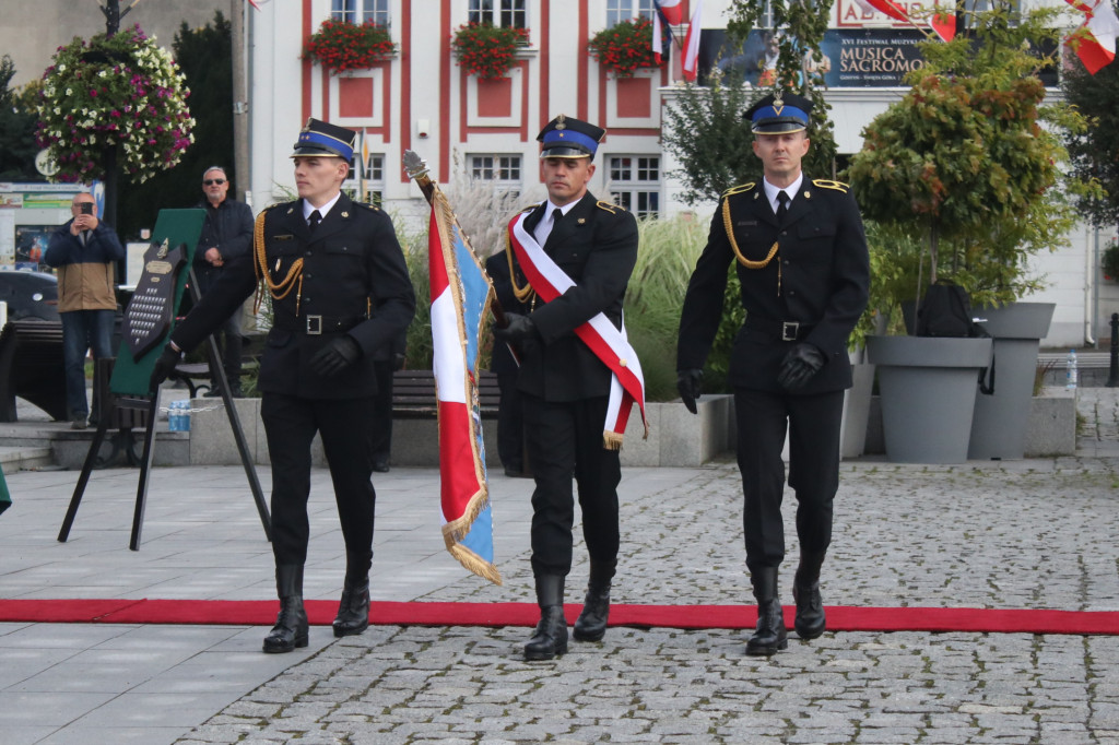 Nadanie i przekazanie sztandaru KP PSP Gostyń