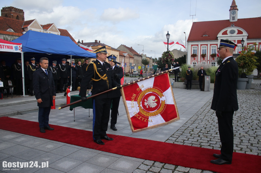Nadanie i przekazanie sztandaru KP PSP Gostyń