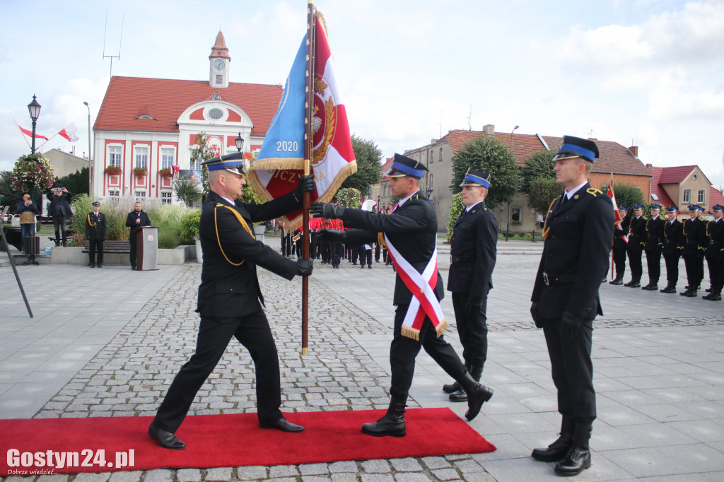 Nadanie i przekazanie sztandaru KP PSP Gostyń