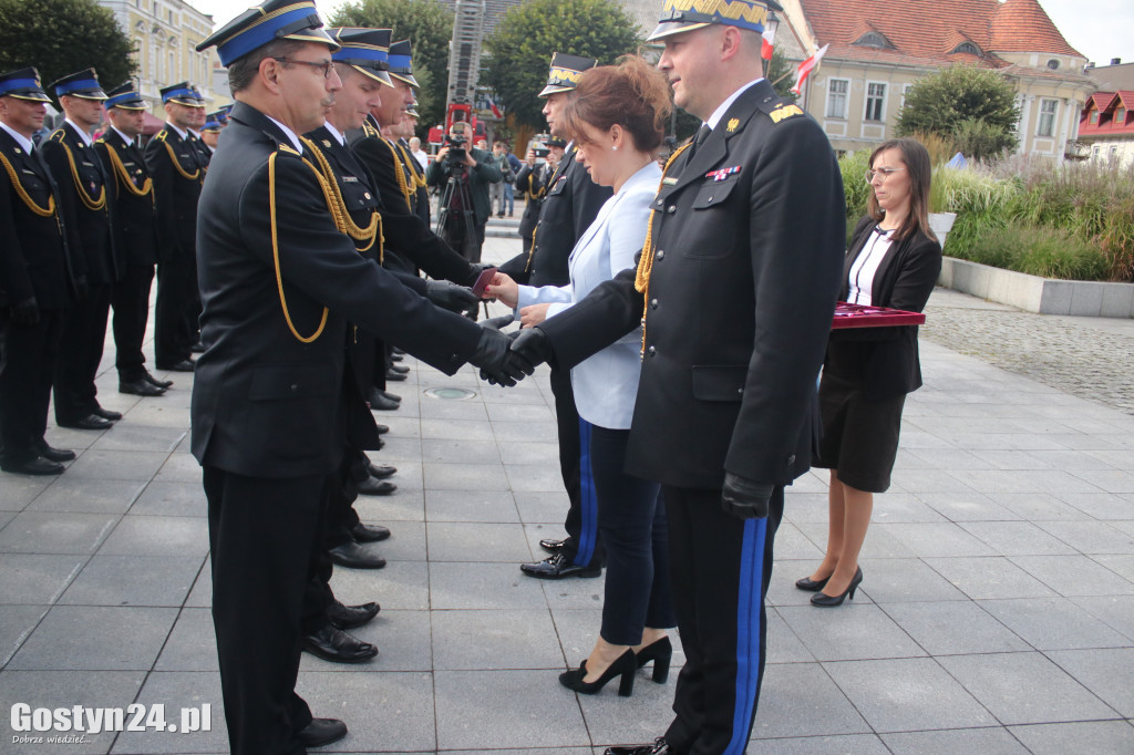 Nadanie i przekazanie sztandaru KP PSP Gostyń