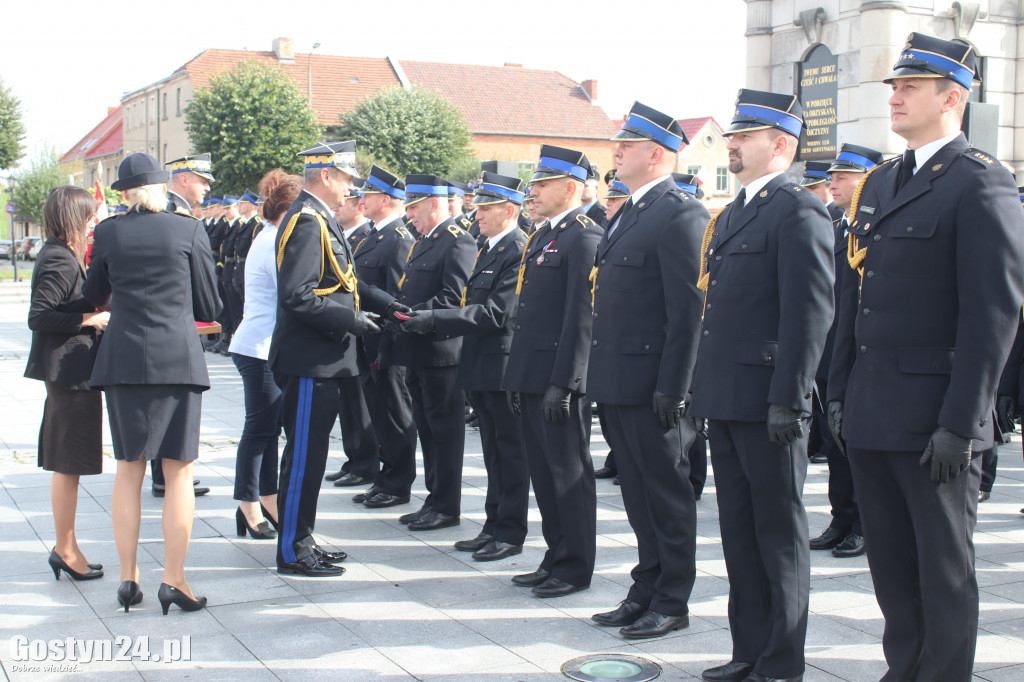 Nadanie i przekazanie sztandaru KP PSP Gostyń